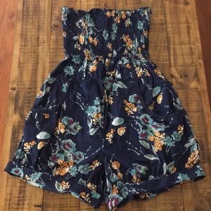 ⭐️LAST CALL- DONATING⭐️ Floral Romper with Pockets